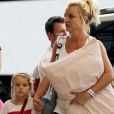  Britney Spears et sa nièce Maddie Aldridge à l'aéroport de la Nouvelle-Orléans le 2 juin 2013.  