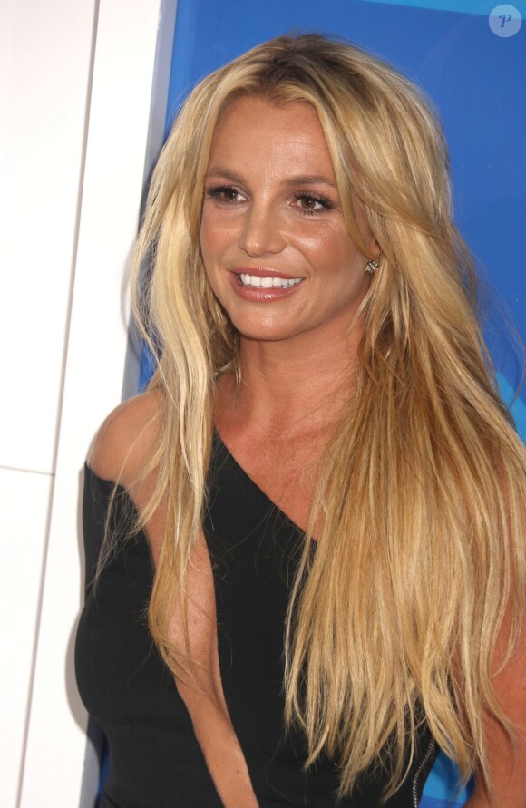 Britney Spears - Photocall des MTV Video Music Awards 2016 au Madison Square Garden à New York. Le 28 août 2016.