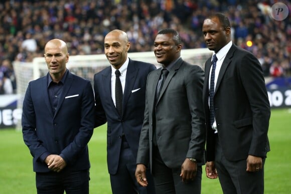 Zinédine Zidane, Thierry Henry, Marcel Desailly, Patrick Vieira - Hommage des anciens bleus vainqueurs de la coupe du monde 1998 au match amical France - Brésil au Stade de France à Saint-Denis le 26 mars 2015.