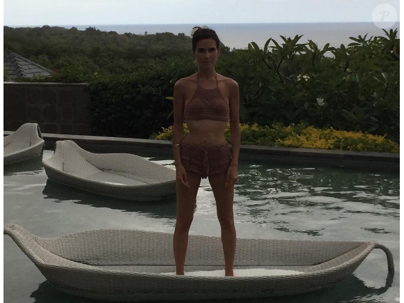 Joyce Jonathan très amincie lors de vacances au soleil - Photo publiée sur Instagram en décembre 2016