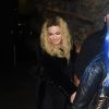 Madonna arrive avec une amie au restaurant M pour une soirée Halloween à Londres, le 28 octobre 2016
