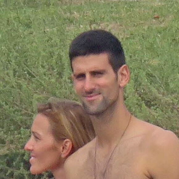Novak Djokovic et sa femme Jelena en vacances à Marbella en Espagne le 20 octobre 2016. Parents de Stefan, né en octobre 2014, ils attendraient leur 2e enfant pour août 2017 selon le tabloïd serbe Blic.