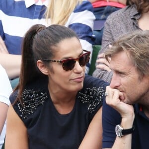 Elisa Tovati et son mari Sébastien Saussez dans les tribunes des Internationaux de France de tennis de Roland Garros à Paris. Le 25 mai 2016. © Dominique Jacovides / Bestimage