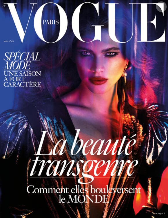 Valentina Sampaio en couverture du numéro de mars de Vogue Paris. Photo par Mert & Marcus.