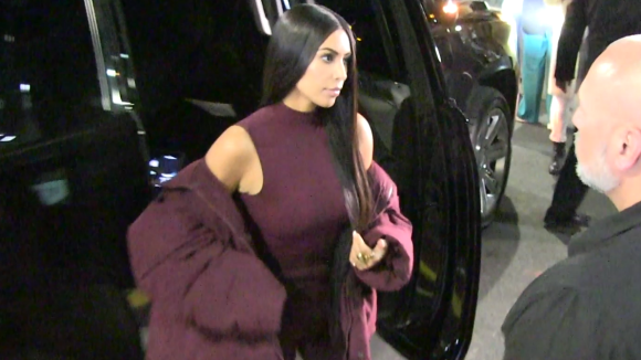 Kim Kardashian arrive au défilé Yeezy Season 5, de son mari Kanye West, à New York, le 15 février 2017.