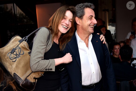 Nicolas Sarkozy et sa femme Carla Bruni-Sarkozy sont allés diner au restaurant "La Petite Maison" après avoir participé aux Journées d'études du Parti Populaire Européen à l'hôtel Méridien à Nice, le 1er juin 2016.