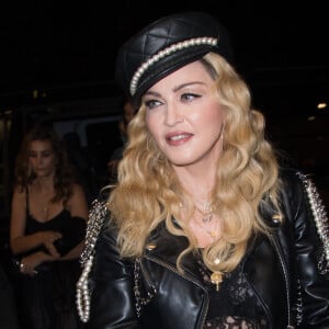 Madonna - Les célébrités arrivent à l'exposition de Mert Alas & Marcus Piggott à Londres, le 27 octobre 2016.