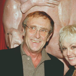 Marc Simenon et sa femme Mylène Demongeot à Paris en 1997.