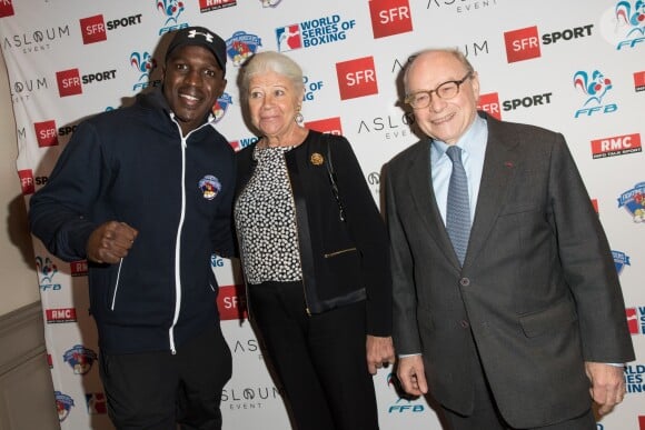 Semi-exclusif - Souleymane Cissokho, Alain Pompidou et sa femme Nicole - Cocktail de la soirée des World Series of Boxing France vs Angleterre à la salle Wagram à Paris le 23 février 2017. © Cyril Moreau/Bestimage