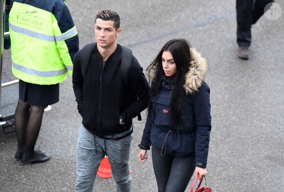 Cristiano Ronaldo et sa compagne Georgina Rodriguez arrivant à Zurich pour la soirée de remise du ballon d'or le 9 janvier 2016.