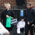 Exclusif - Josh Hartnett et sa compagne Tamsin Egerton sortent pour la première fois avec le bébé de la maternité à Londres, le 30 novembre 2015.