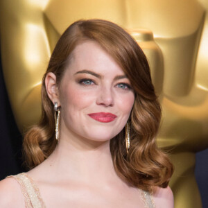 Emma Stone (Oscar de la meilleure actrice '' La La Land'') en Pressroom de la 89ème cérémonie des Oscars au Hollywood & Highland Center à Hollywood, le 26 février 2017. © Tony Lowe/Globe Photos via ZUMA Wire/Bestimage26/02/2017 - Hollywood