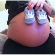 Julia Paredes enceinte, dévoile son baby bump Instagram, 2017