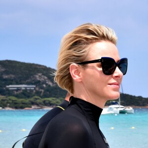 Exclusif - La princesse Charlene de Monaco lors de l'opération "Water Safety, pour la prévention de la noyade" à playa Baggia sur la plage de Palombaggia à Porto-Vecchio en Corse le 23 Juin 2015. © Bruno Bebert - Olivier Huitel / Pool Bestimage - Crystal