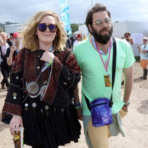 La chanteuse Adele et son compagnon Simon Konecki - Festival Glastonbury 2015, le 28 juin 2015.