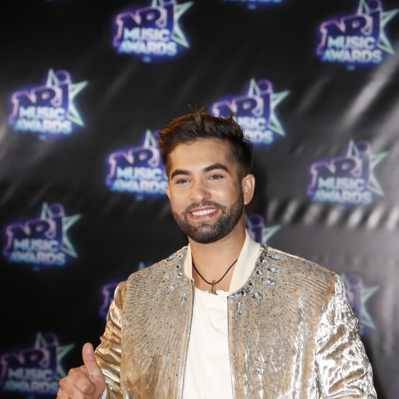 Kendji Girac lors de la 18ème cérémonie des "NRJ Music Awards" au Palais des Festivals à Cannes, le 12 novembre 2016. © Christophe Aubert via Bestimage