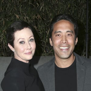 Shannen Doherty, Marc Ching (Marc Ching habite à Los Angeles où il exerce les activités d'herboriste et de nutritionniste. Grand amoureux des bêtes, il a créé Animal Hope and Wellness Foundation 'la fondation pour l'espoir et le bien être animal') à la soirée caritative Animal Hope and Wellness Foundation à l'hôtel W à Hollywood, le 4 Mars 2017