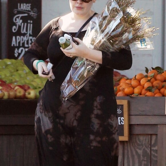 Exclusif - Adèle fait ses courses chez Whole Foods dans le quartier de Beverly Hills à Los Angeles, Californie, Etats-Unis, le 27 décembre 2016.