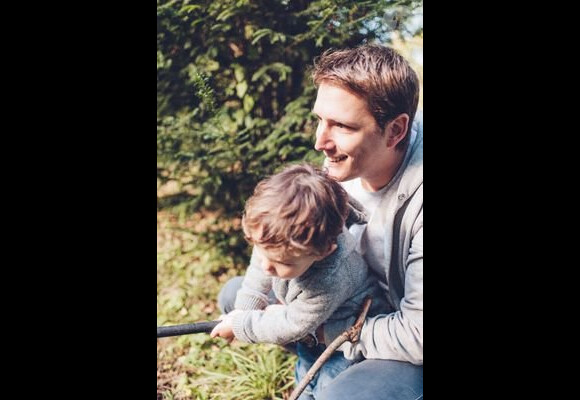 Andy Schleck et son fils Teo, photo de profil Twitter. Andy Schleck s'est marié avec sa compagne Jil Delvaux le 18 février 2017 à Mondorf-les-Bains au Luxembourg.