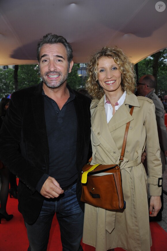 Alexandra Lamy et Jean Dujardin - Avant-première d'Un bonheur n'arrive jamais seul à Paris en 2012