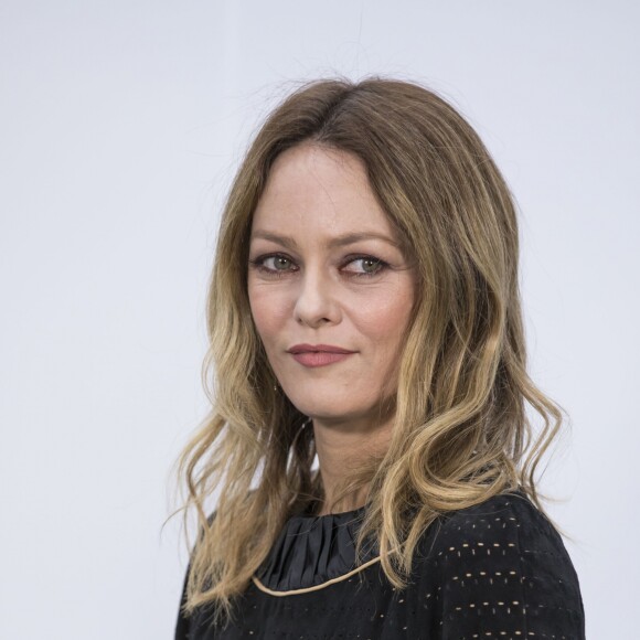 Vanessa Paradis au défilé de mode "Chanel" collection prêt-à-porter Automne-Hiver 2017/2018 au Grand Palais à Paris, France, le 7 mars 2017. © Olivier Borde/Bestimage