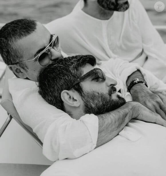 Fadi Fawaz pose avec George Michael, photo postée sur Twitter le 27 février 2017.