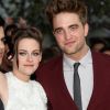 Kristen Stewart et Robert Pattinson à Los Angeles le 24 juin 2010.