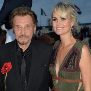 Johnny Hallyday et sa femme Laeticia Hallyday - Remise du Prix Eiffel avec Johnny et Laeticia Hallyday - Record du saut en hauteur de la ville de Paris / EOS - Longines Paris Eiffel Jumping à la plaine de Jeux de Bagatelle à Paris le 1er juillet 2016.