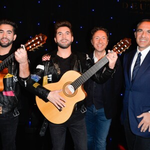 Kendji Girac, Stéphane Bern et Nikos Aliagas aux côtés de la statue de Kendji Girac au musée Grévin à Paris, le 8 mars 2017. © Guirec Coadic/Bestimage