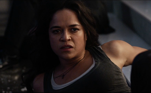 Michelle Rodriguez, alias Letty, dans Fast & Furious 8, en salles le 12 avril 2017.