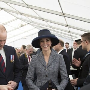 La duchesse Catherine de Cambridge et le prince William ont rencontrés les invités de la réception qui suivait l'inauguration d'un monument à la mémoire des soldats britanniques tombés en Irak et en Afghanistan, à Londres le 9 mars 2017.