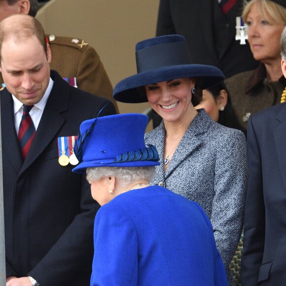 Le prince William et Kate Middleton, duchesse de Cambridge, lors de l'inauguration d'un monument à la mémoire des forces armées et civiles qui ont servies pendant la Guerre du golfe et les conflits en Irak et Afghanistan à Londres le 9 mars 2017.