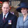 Le prince William et Kate Middleton, duchesse de Cambridge, lors de l'inauguration d'un monument à la mémoire des forces armées et civiles qui ont servies pendant la Guerre du golfe et les conflits en Irak et Afghanistan à Londres le 9 mars 2017.