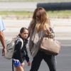 Jennifer Lopez et sa fille Emme à l'aéroport de Van Nuys en direction de Miami le 10 mars 2017.