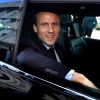Emmanuel Macron, candidat du mouvement "En Marche!", à l'élection présidentielle arrive à la gare de Bordeaux pour prendre un TGV, le 10 mars 2017, après deux jours de campagne dans la region Bordelaise. © Patrick Bernard/Bestimage