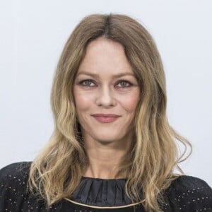 Vanessa Paradis lors du photocall au défilé de mode "Chanel" collection prêt-à-porter Automne-Hiver 2017/2018 au Grand Palais à Paris, France, le 7 mars 2017. © Olivier Borde/Bestimage