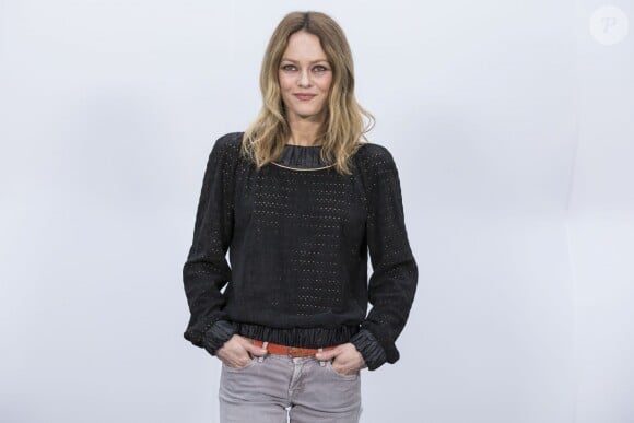 Vanessa Paradis lors du photocall au défilé de mode "Chanel" collection prêt-à-porter Automne-Hiver 2017/2018 au Grand Palais à Paris, France, le 7 mars 2017. © Olivier Borde/Bestimage