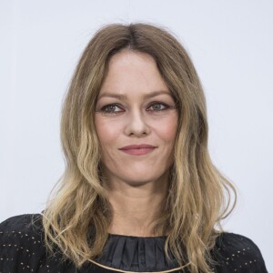 Vanessa Paradis lors du photocall au défilé de mode "Chanel" collection prêt-à-porter Automne-Hiver 2017/2018 au Grand Palais à Paris, France, le 7 mars 2017. © Olivier Borde/Bestimage