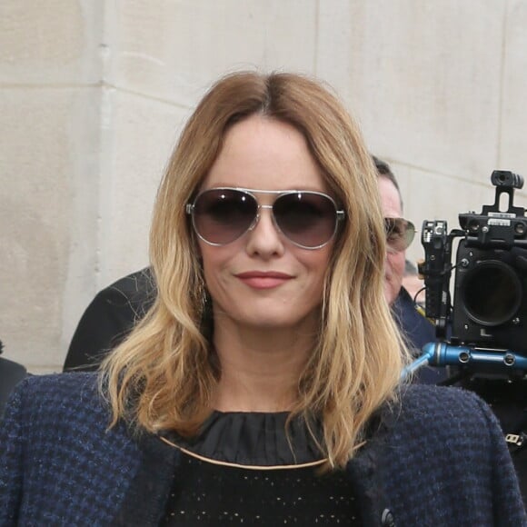 Vanessa Paradis - Arrivées au défilé de mode prêt-à-porter automne-hiver 2017/2018 "Chanel" au Grand Palais à Paris. Le 7 mars 2017 © CVS-Veeren / Bestimage