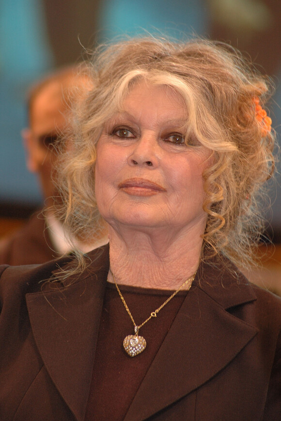 Archives - Brigitte Bardot le 1er juin 2011 à Paris.