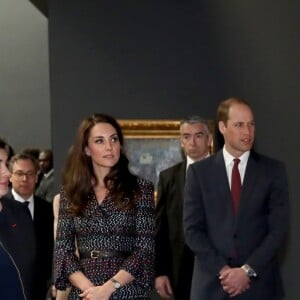 Laurence des Cars, présidente du musée d'Orsay - Le prince William et Kate Middleton visitent la galerie des impressionnistes au musée d'Orsay à Paris le 18 mars 2017.