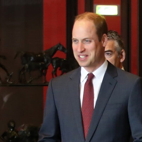 Laurence des Cars, présidente du musée d'Orsay - Le prince William et Kate Middleton visitent la galerie des impressionnistes au musée d'Orsay à Paris le 18 mars 2017.