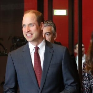 Laurence des Cars, présidente du musée d'Orsay - Le prince William et Kate Middleton visitent la galerie des impressionnistes au musée d'Orsay à Paris le 18 mars 2017.