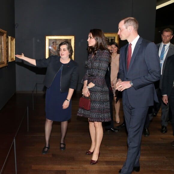 Laurence des Cars, présidente du musée d'Orsay - Le prince William et Kate Middleton visitent la galerie des impressionnistes au musée d'Orsay à Paris le 18 mars 2017.