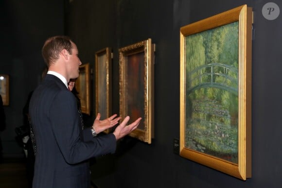 Le prince William, duc de Cambridge et Catherine Kate Middleton, duchesse de Cambridge visitent la galerie des impressionnistes au musée d'Orsay à Paris le 18 mars 2017.