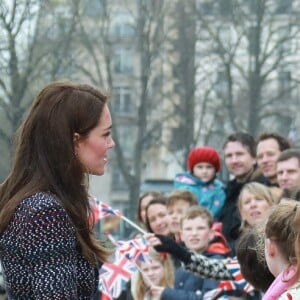 Le prince William et Kate Middleton sur le parvis des droits de l'homme au Trocadéro à Paris le 18 mars 2017.