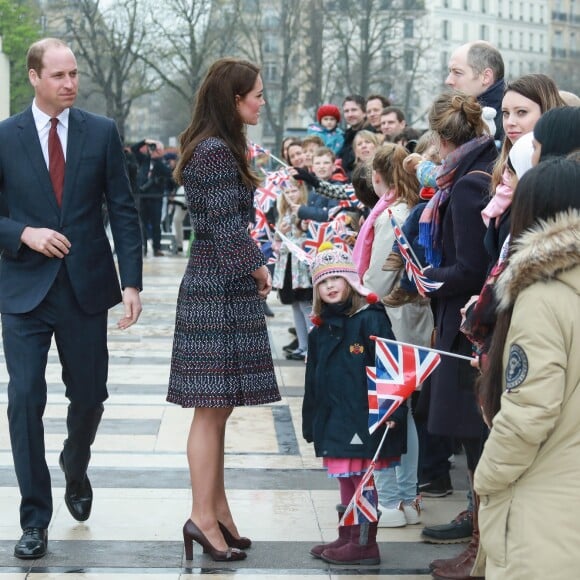 Le prince William et Kate Middleton sur le parvis des droits de l'homme au Trocadéro à Paris le 18 mars 2017.