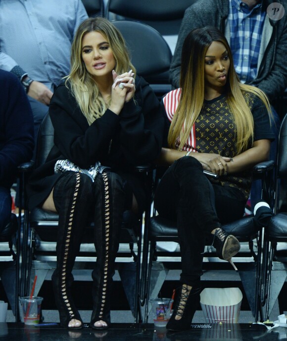 Khloe Kardashian et sa meilleure amie Malika Haqq regardent jouer Tristan Thompson contre les Clippers de Los Angeles, le 18 mars 2017