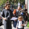 Alessandra Ambrosio se balade avec son fils Noah Mazur dans les rues de Los Angeles, le 3 mars 2017.