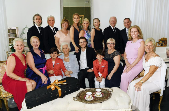 Céline Dion réunit toute sa famille pour les 90 ans de sa maman Thérèse - Photo publiée sur Instagram le 20 mars 2017